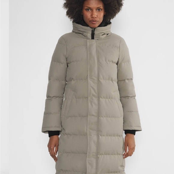 TNA Aritzia The Powder Parka - Picture 2 of 8
